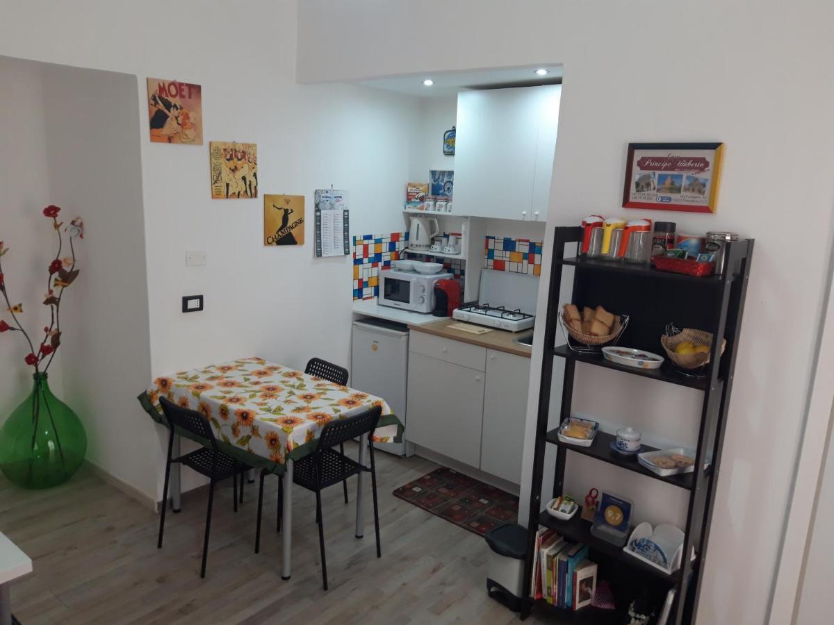 Casa Principe Umberto Apartment Mazzarino Екстериор снимка