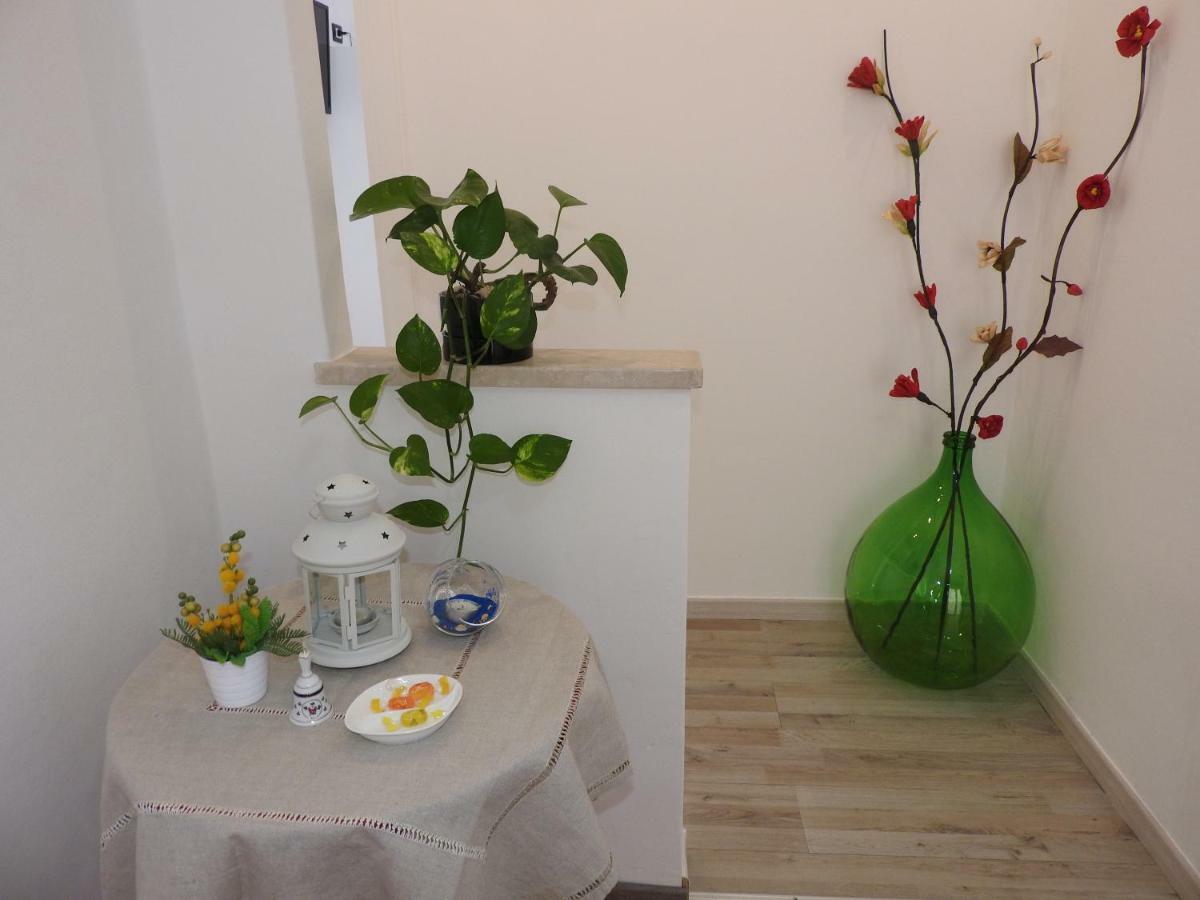 Casa Principe Umberto Apartment Mazzarino Екстериор снимка